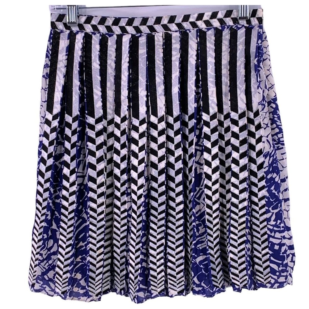 NEW Parker Blue/Black/White Pleated Skirt Size 2
